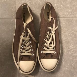 Dark grey/taupe Converse